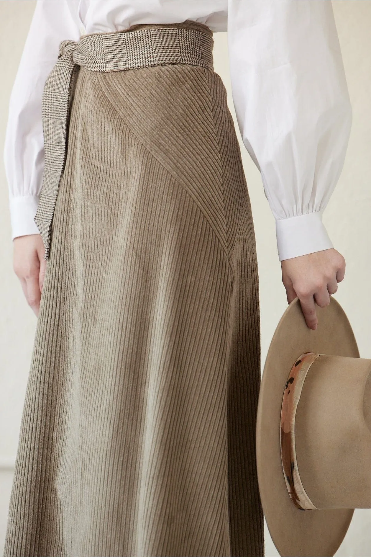 SAMPLE FW23 - Margot Skirt in Corduroy